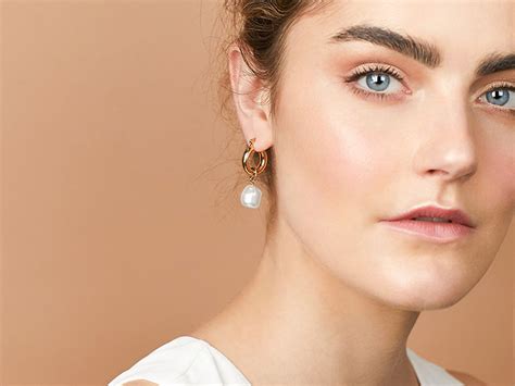 are mismatched earrings in style.